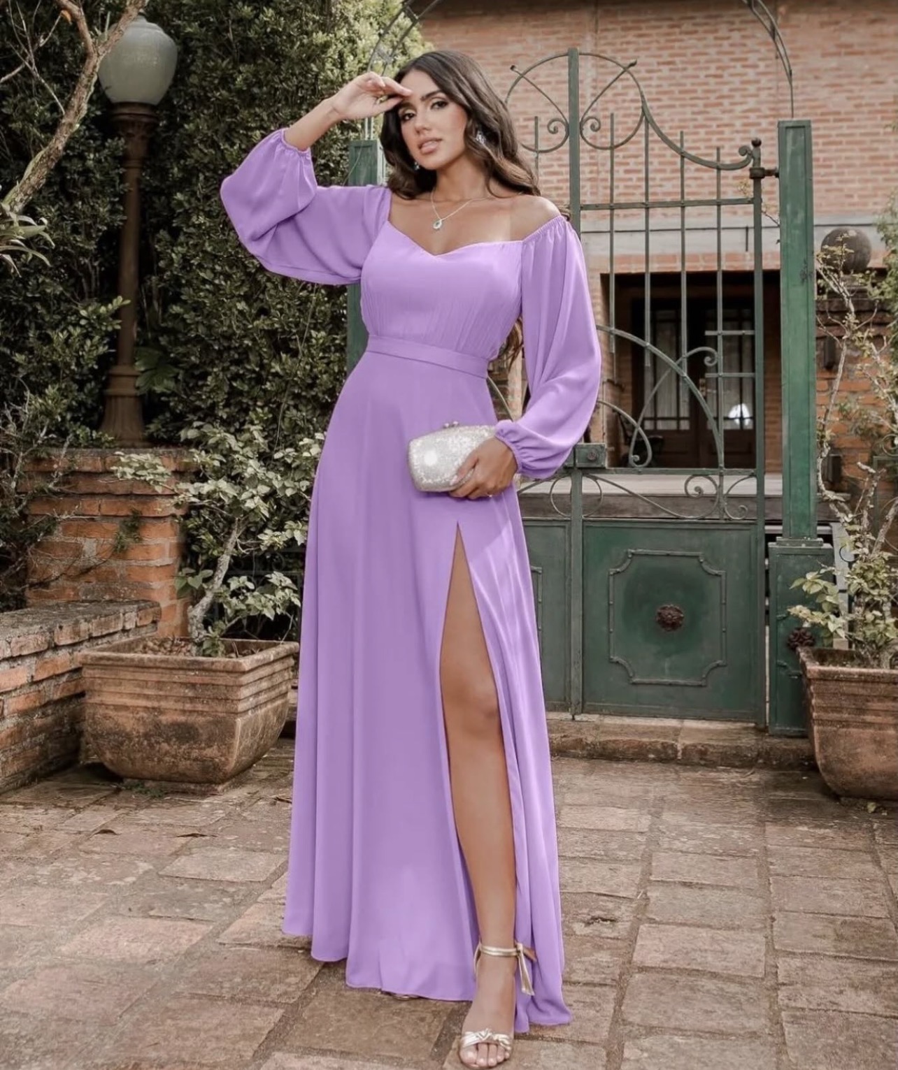 Vestido lilás com mangas 
