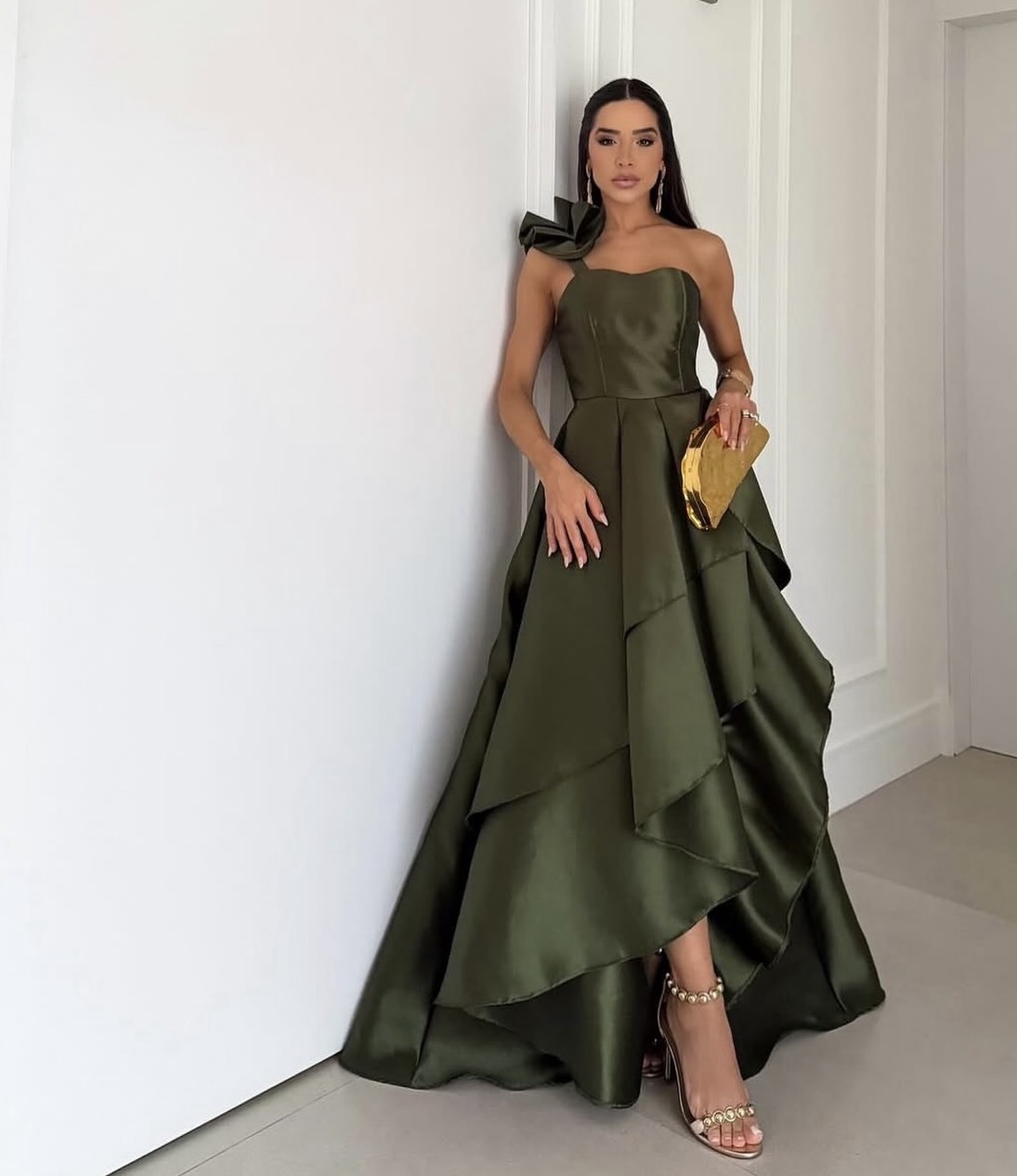 Vestido zibeline verde oliva um ombro 