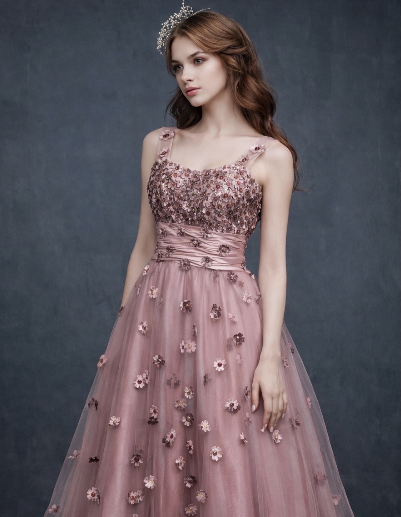 Vestido estilo peça clássica feita a mão 