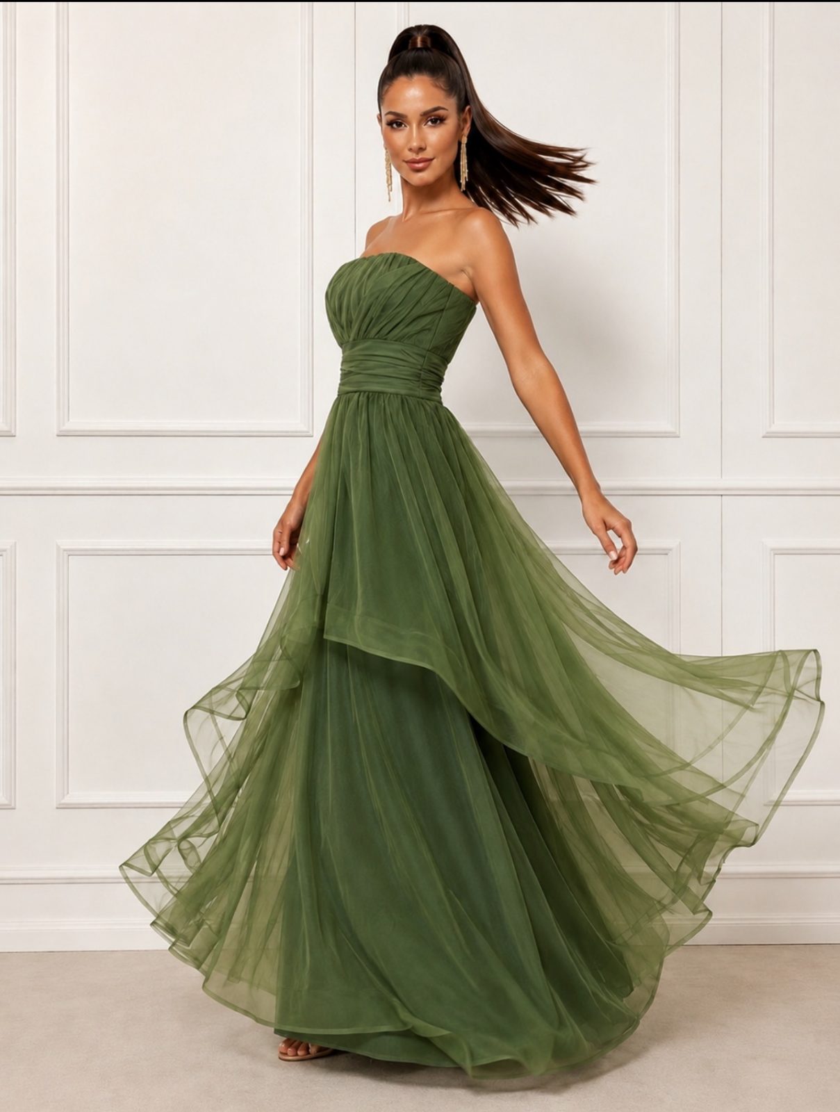 Vestido tomara que caia tule 