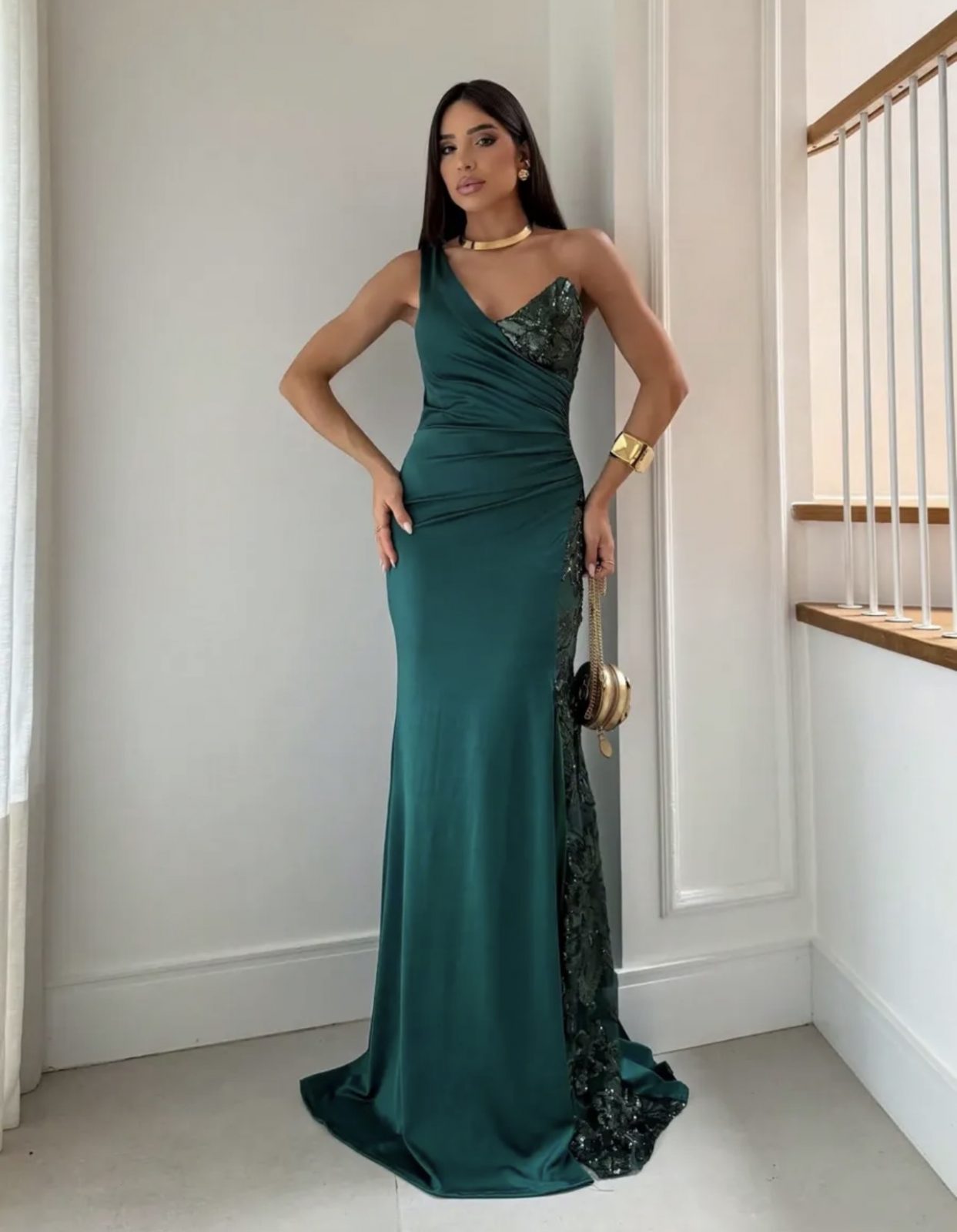 Vestido Longo Verde Esmeralda com Renda e Fenda M