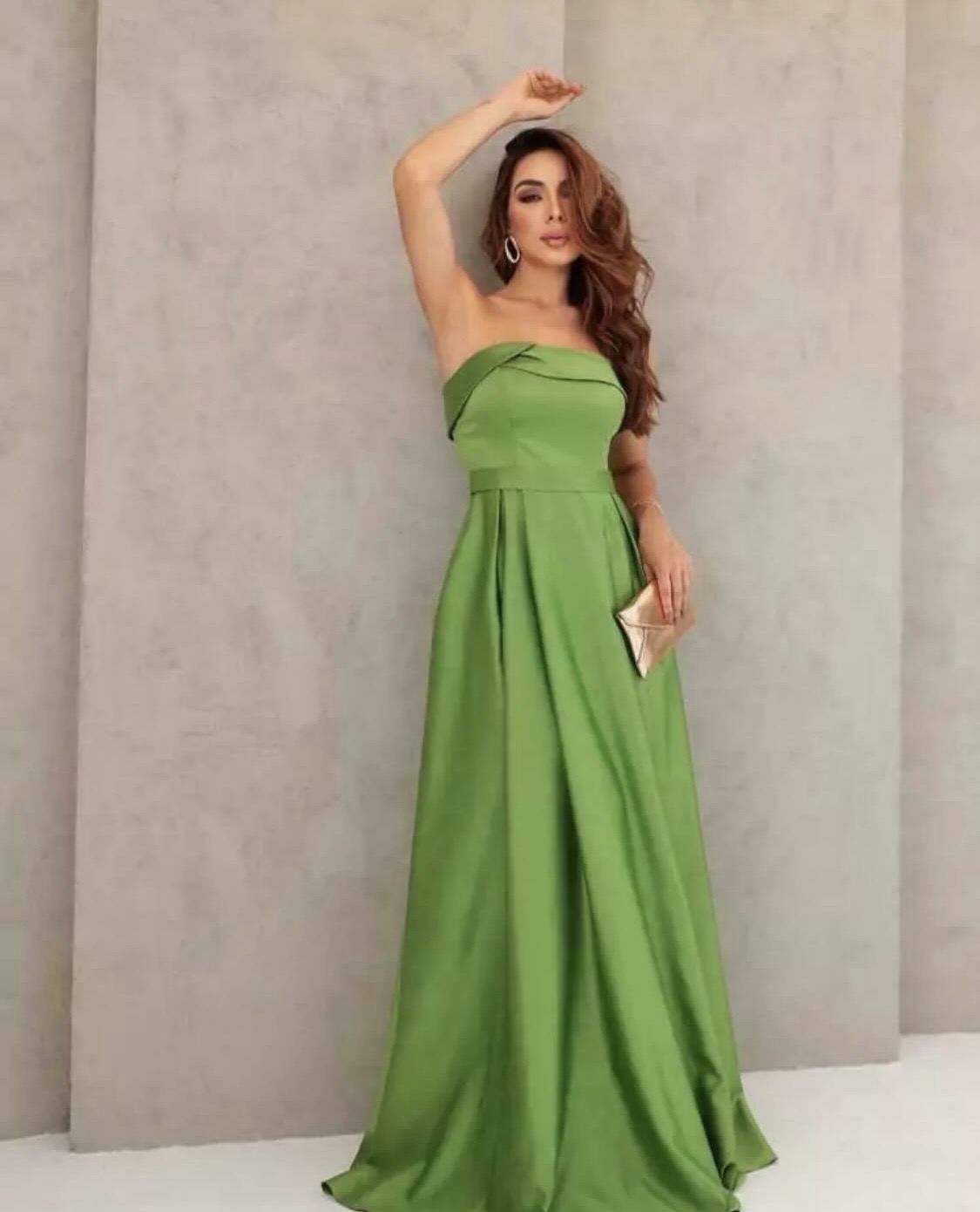 Vestido Longo Verde  leve cetim G 