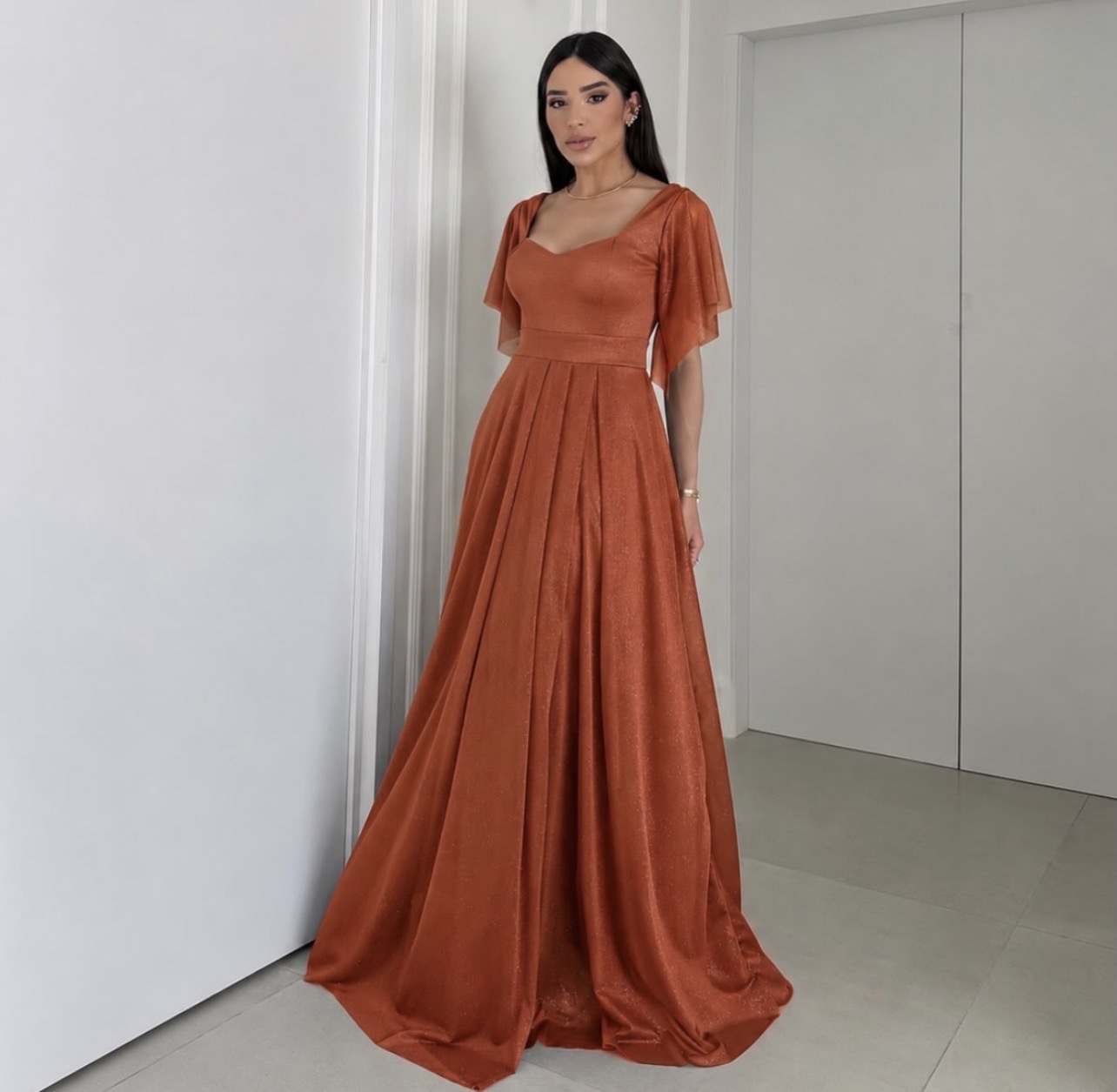 Vestido terracota manga fluída brilho 